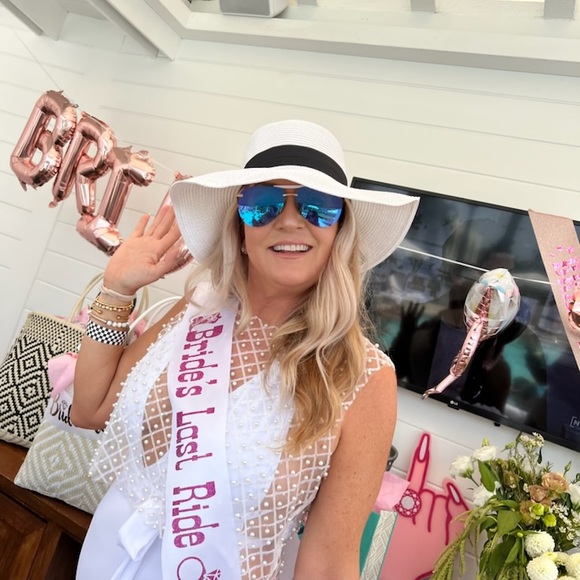 Bride Hat - Picture 2 of 3